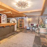 Burghotel Alpengluehn فندق اوبرغورغل