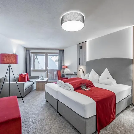 Отель Burghotel Alpengluehn 3*