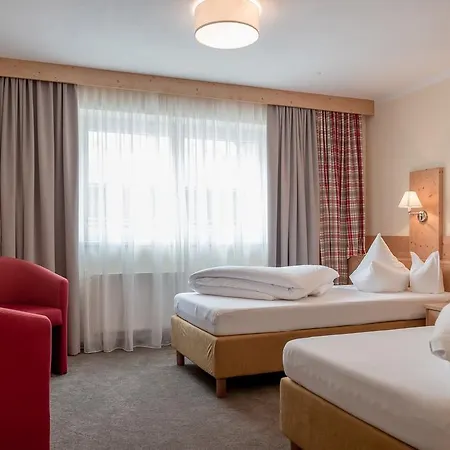 Burghotel Alpengluehn 3* Обергургль