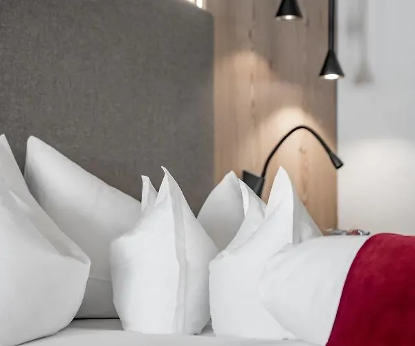 호텔 Burghotel Alpengluehn