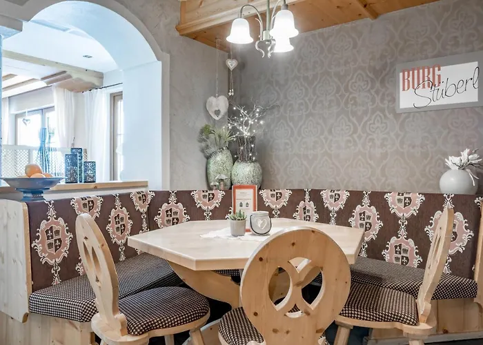 호텔 Burghotel Alpengluehn