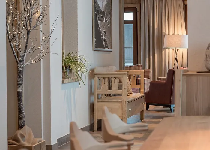 호텔 Burghotel Alpengluehn 오베르구르글