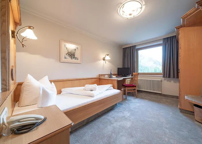 Burghotel Alpengluehn فندق 3*