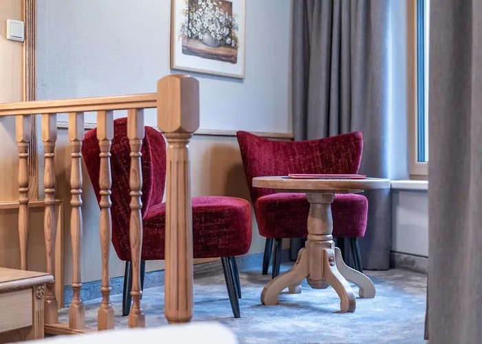 호텔 Burghotel Alpengluehn