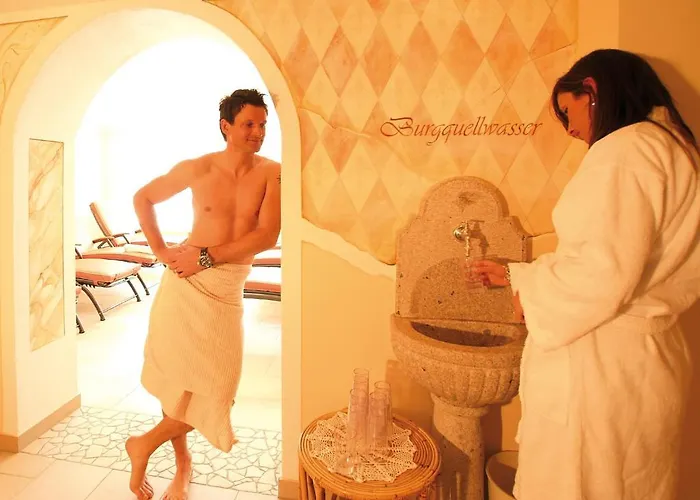 Burghotel Alpengluehn 3*