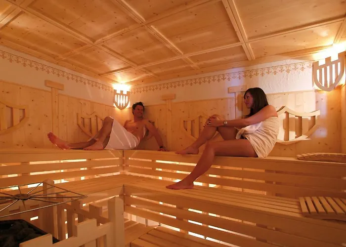 Otel Burghotel Alpengluehn