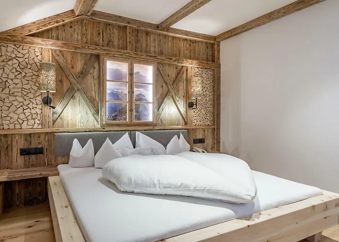 Burghotel Alpengluehn 호텔 3*