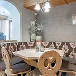 Hotel Burghotel Alpenglühn