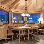 Burghotel Alpengluehn