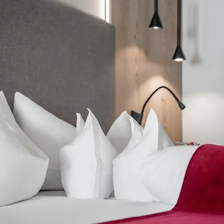 Hotel Burghotel Alpenglühn