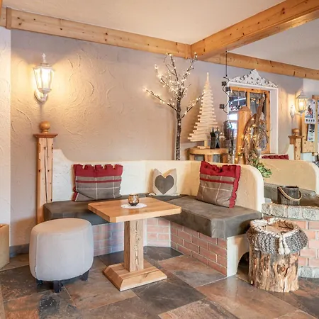 Hotel Burghotel Alpenglühn 3*